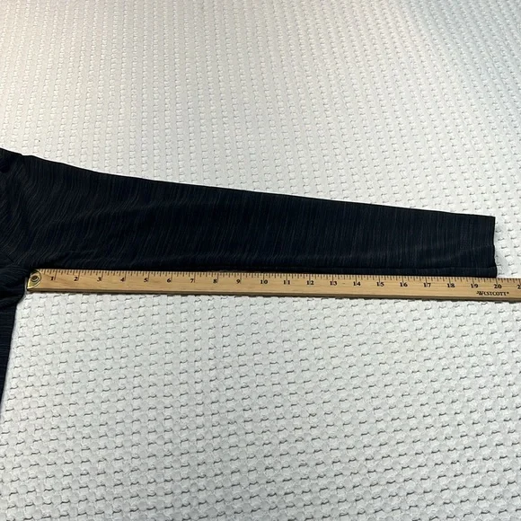 Under Armour Heat Gear Fitted Men’s Size Medium Pre owned - Picture 9 of 9